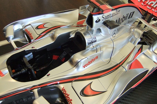 mclaren162.jpg