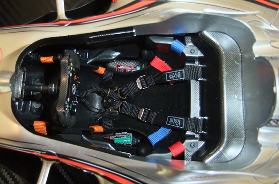 mclaren164.jpg