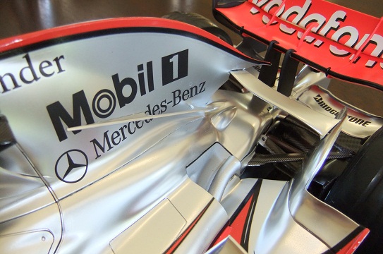 mclaren165.jpg