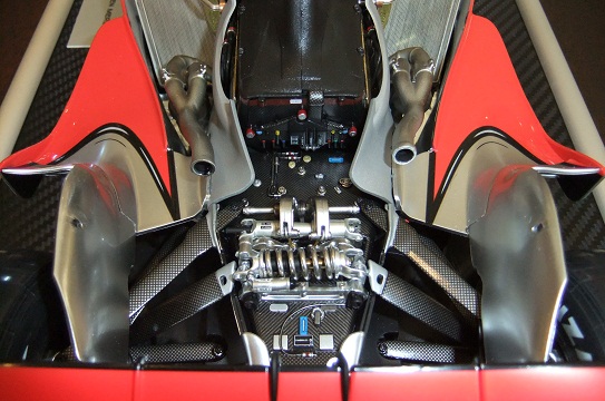 mclaren176.jpg