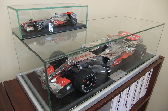 mclaren184.jpg