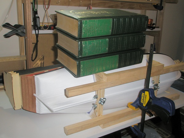 81. installing gunwales 23-3-2015.JPG