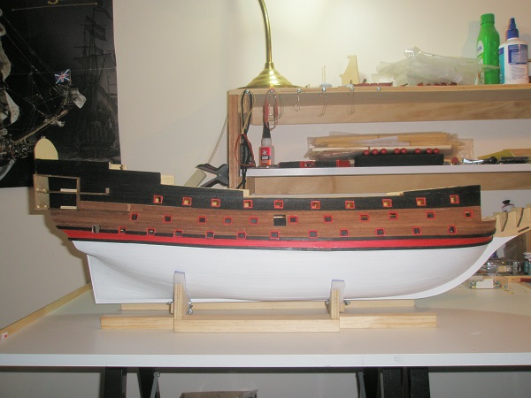 90. installed Stern gallery supports both sides 16-5-15.JPG