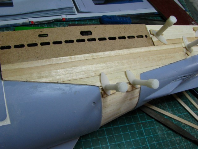 044-12small.JPG