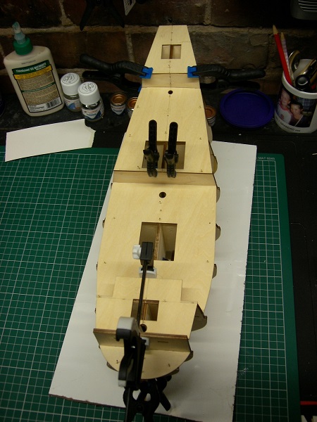 Keel  clamp1 Resize.jpg