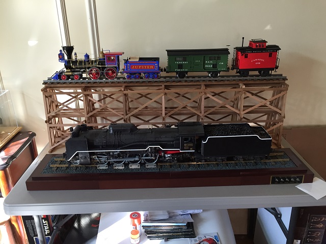2trains.jpg