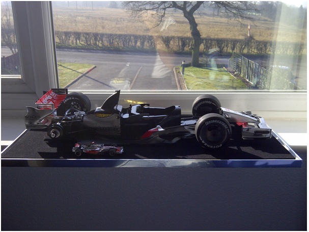 McLaren 45-48.jpg