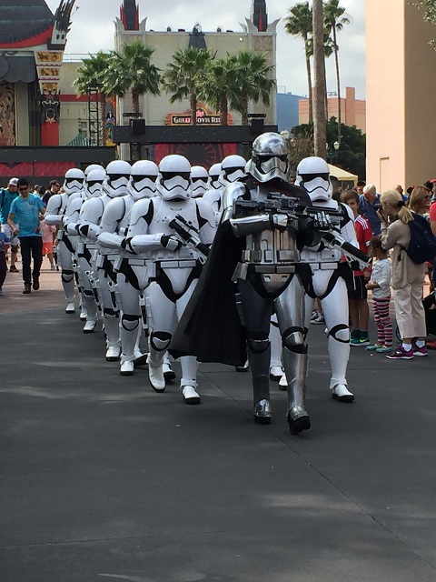 troopers1.jpg