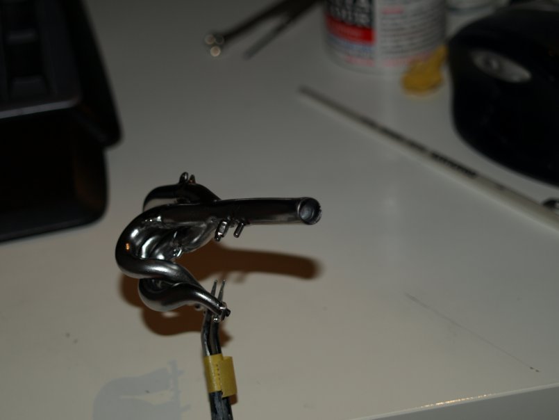left exhaust2.jpg