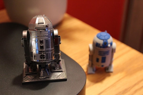 Metal R2D2.jpg