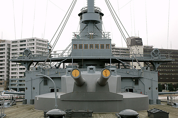 ijn_mikasa_foredeck_todaymikasa.jpg