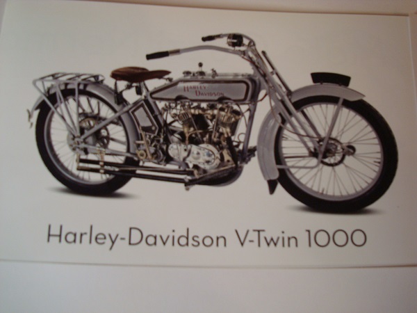 1909 Harley V-Twin 1000.JPG