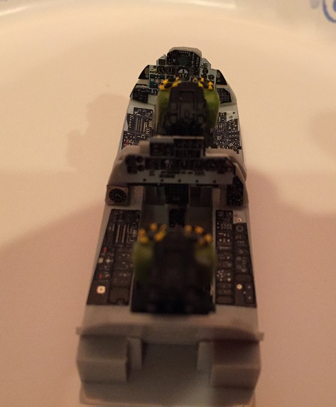 f4cockpit-3.jpg