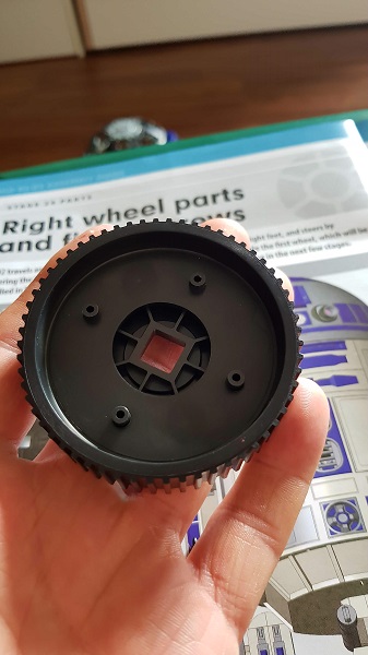 issue 24 wheel 2.jpg