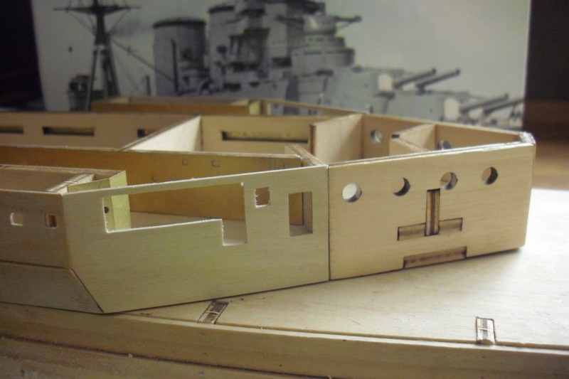 HACHETTE HMS HOOD 154.jpg
