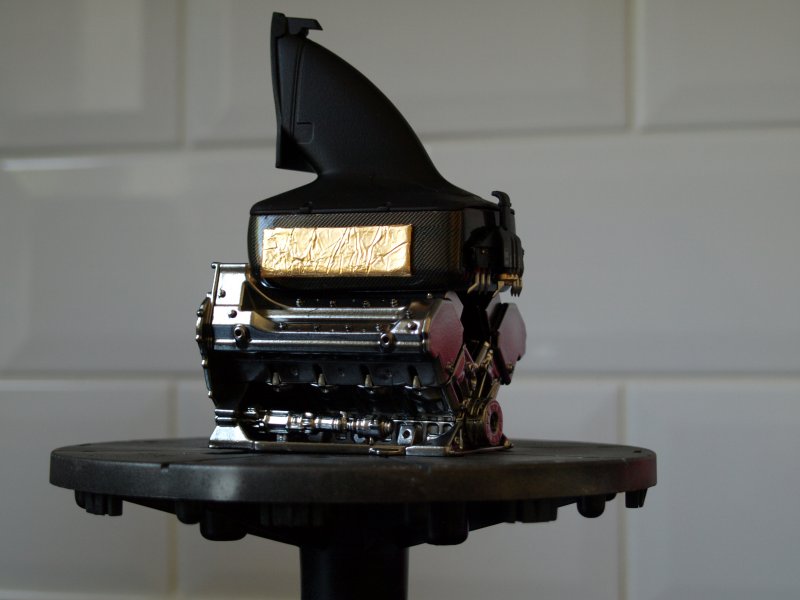 engine near comp1.jpg