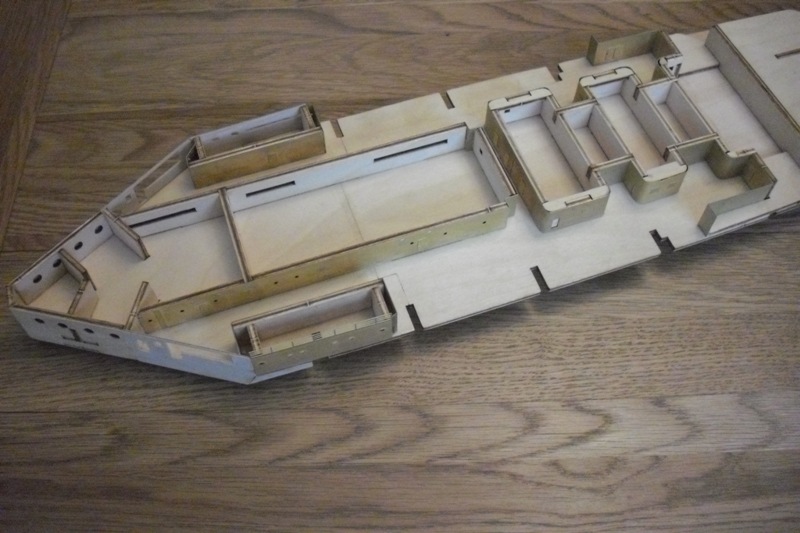 HACHETTE HMS HOOD 181.jpg