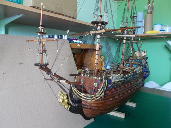 12b10.JPG