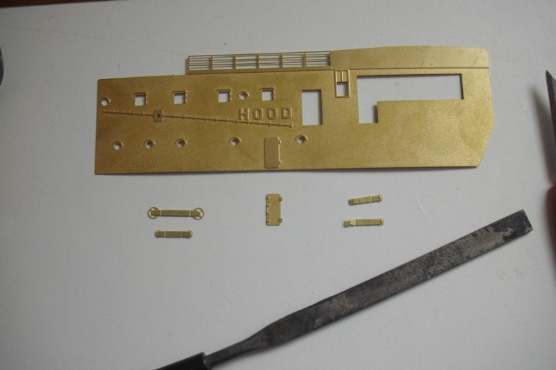 HACHETTE HMS HOOD 198.jpg