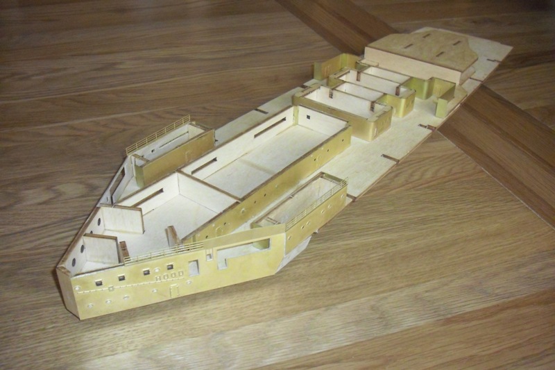HACHETTE HMS HOOD 206.jpg